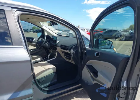 2018 Ford Ecosport Titanium z USA, uszkodzony, nr VIN MAJ6P1WL8JC248841